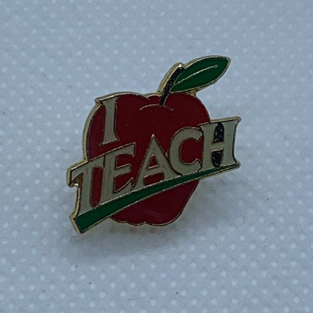 I Teach Pin with Apple